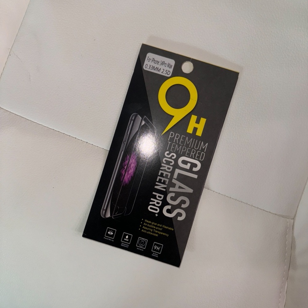 iPhone 14 Pro Max screen protector